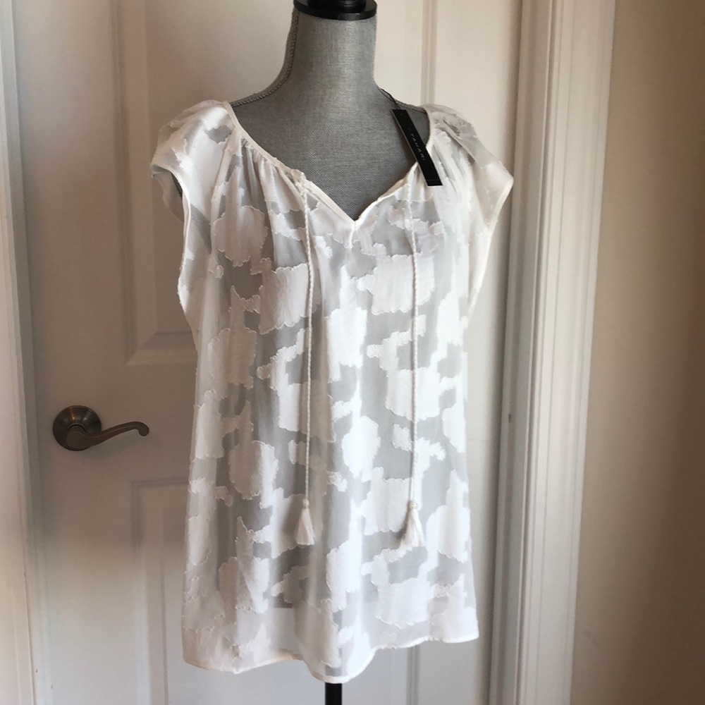 Tahari summer blouse